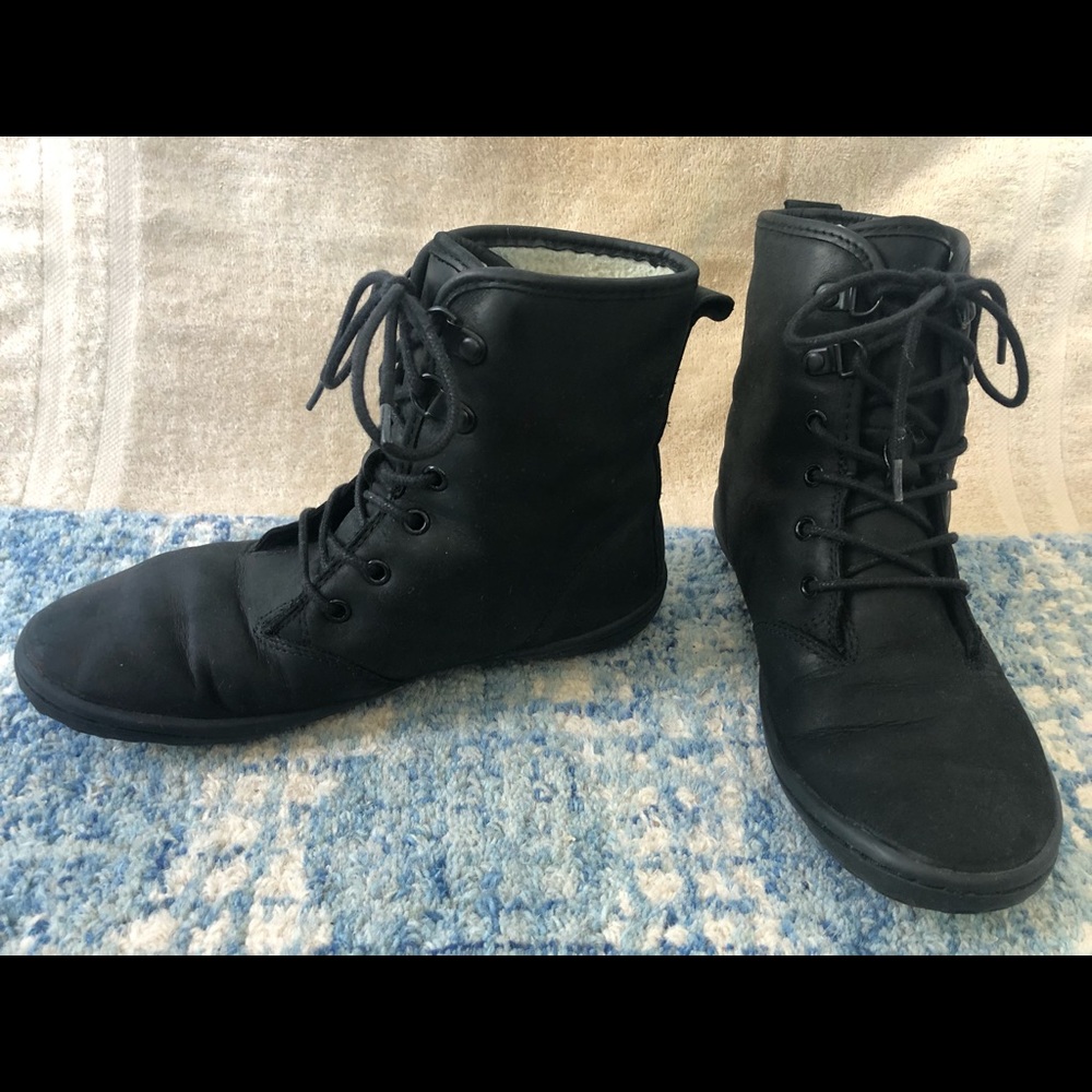 Vivobarefoot Gobi Hi Top Leather Shearling Boots